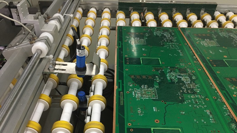 解決PCB線路板、銅箔、覆銅板在送料過程遇到的疊料問題
