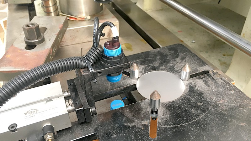 不銹鋼餐具機(jī)械手送料拉伸--應(yīng)用案例視頻--